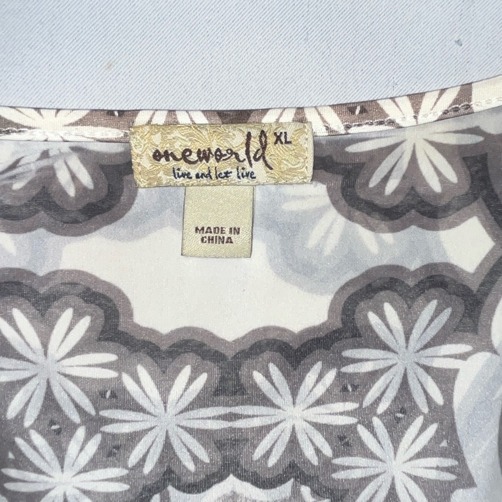 One World Boho Lave Detail Shirt Sleeve Shirt V Neckline Black Grey Wht Size XL - Picture 3 of 7